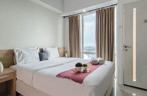 Siwalankerto Apartment | Cozy Living Studio At The Square Surabaya Apartment