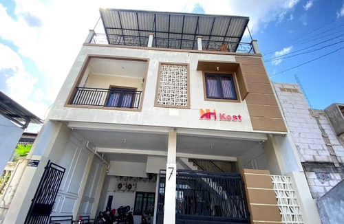 Tembalang Hotel | OYO 95180 Enshe Guest House Syariah
