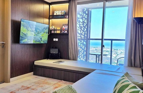Pantai Indah Kapuk Apartment | By The Sky By SanLiving - 3BR - PIK
