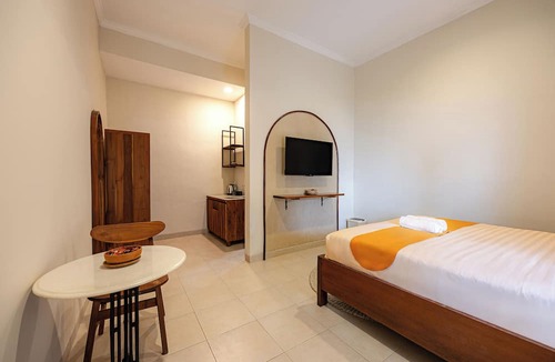Bukit Hotel | Cove Chara