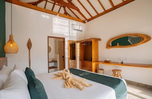 Beraban Hotel | EHOA NYANYI BEACH Boutique Hotel