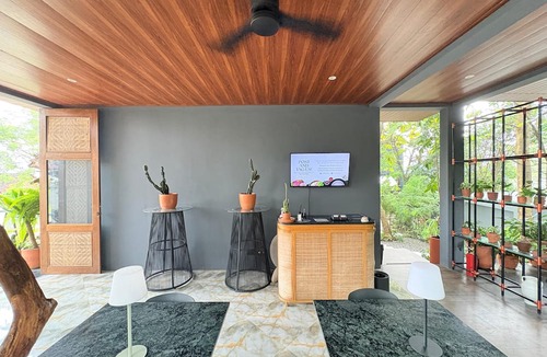 Srimulyo Apartment | Guru Giri Forest Cabin Studio Villa (Include Breakfast)