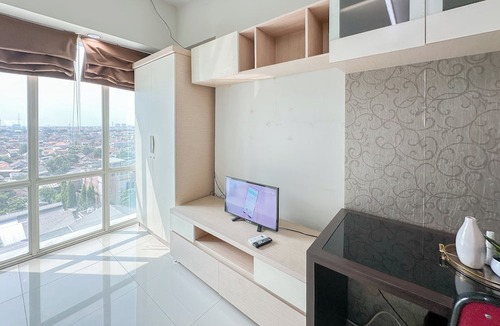 Siwalankerto Apartment | Classic And Compact Studio At The Square Surabaya Apartment