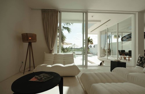 Cemagi Hotel | The Iggy