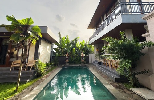 Kemenuh Hotel | Koeluma Bali