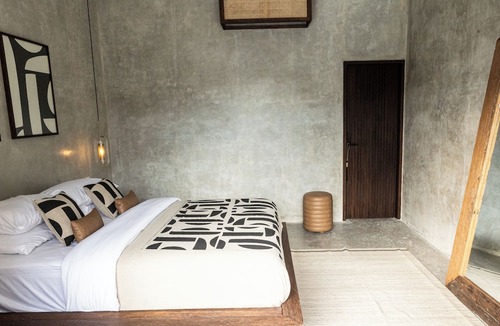 Batu Bolong Hotel | Kano Twin