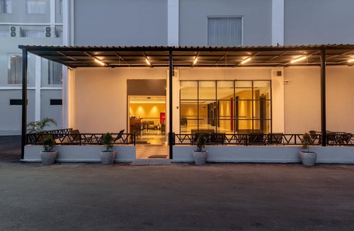 Lubuk Baja Hotel | MAXONE Batam