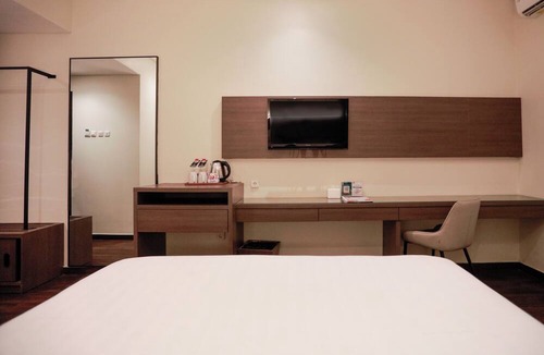 Kediri Hotel | Lotus Garden Hotel by Waringin Hospitality