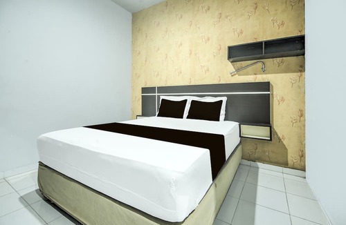 Panakkukang Hotel | Hotel O Makassar near Mall Panakukang formerly Hotel Lucky Inn Makassar