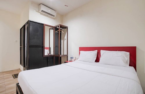 Tanjung Uncang Hotel | Collection O near Fanindo formerly Sena Inn