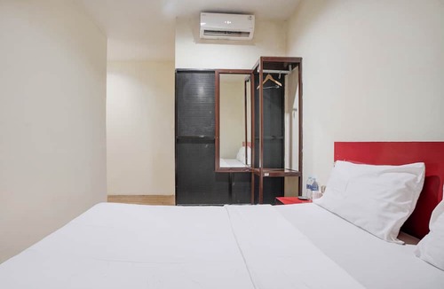Tanjung Uncang Hotel | Collection O near Fanindo formerly Sena Inn