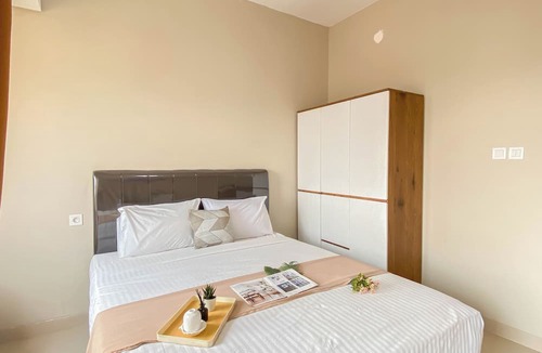 Kedungmanggu Apartment | Neutral Minimalist Studio Apartment At Lrt City Sentul - Royal Sentul Park