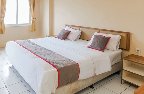 Pekayon Jaya Hotel | Capital O 94796 Apartment Mutiara Bekasi