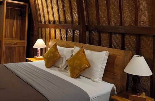 Kerobokan Hotel | MAILAKU HOUSE