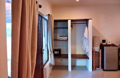 Gili Air Hotel | Scallywags Beach Club