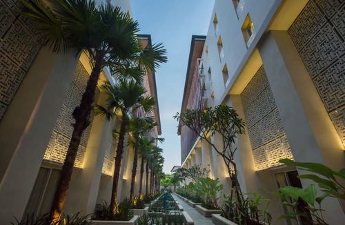 Bukit Hotel | Bali Paragon Resort Hotel