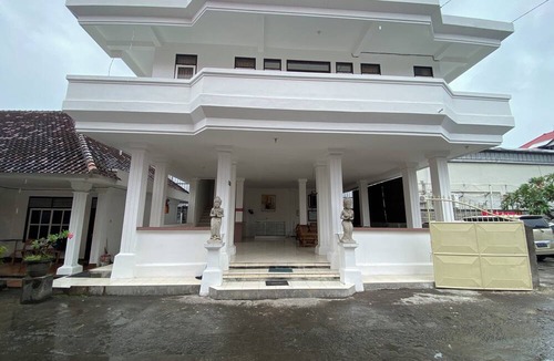 Teuku Umar Hotel | Hotel O Puri Queen Dua