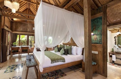 Batu Bolong Hotel | Umakayu Joglo Villa Bali Boutique Hotel