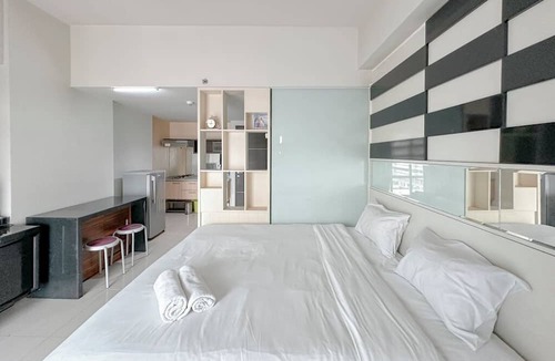 Siwalankerto Apartment | Minimalist and Cozy Studio at The Square Surabaya Apartment