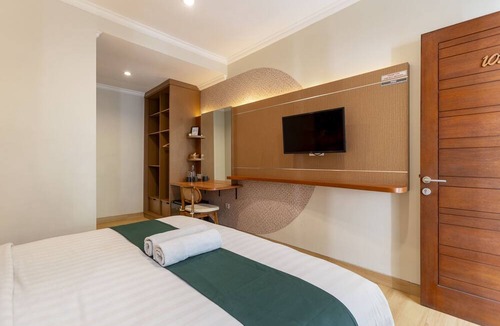 Renon Hotel | Cove Vin Stay