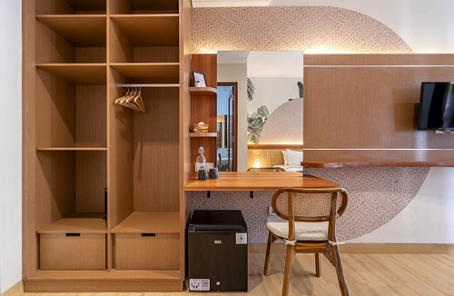 Renon Hotel | Cove Vin Stay