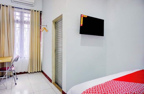 Medan Hotel | Hotel O Krakatau Near Universitas Muhammadiya Sumatra Utara (UMSU)