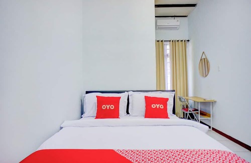Medan Hotel | Hotel O Krakatau Near Universitas Muhammadiya Sumatra Utara (UMSU)