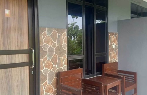 Pendowo House | GRIYA SALAMAN HOMESTAY PANTAI WEDIOMBO