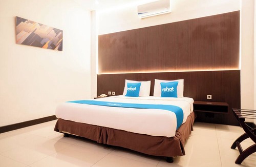 Malabar Hotel | Rehat at Hotel 10 Buah Batu