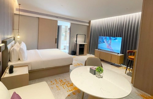 Pantai Indah Kapuk Hotel | Elong Hotel Jakarta PIK