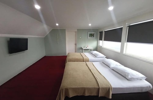 Cipanas Hotel | Mamifokobo Guest House