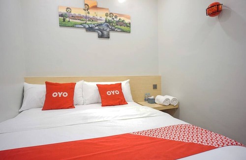 Medan Hotel | OYO 92956 Travelbiz Hotel