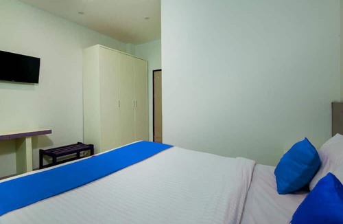 Pangururan Hotel | Hotel Wisata Samosir By Helocus