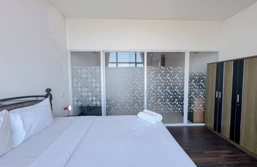 Surabaya Apartment | Good Location And Relaxing 1Br Apartment At Aryaduta Residence