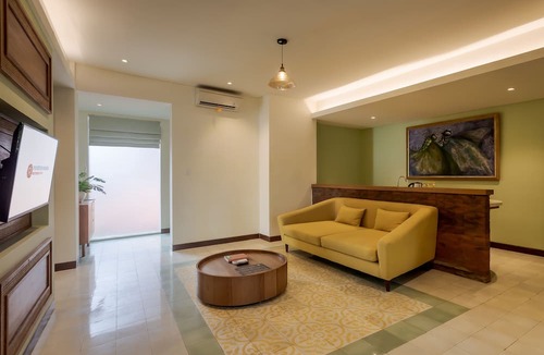 Legian City-Centre Hotel | Fourteen Roses Boutique Hotel Legian