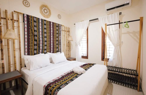 Sewon Villa | Villa New D'Bamboo by Plesirhatiyogja