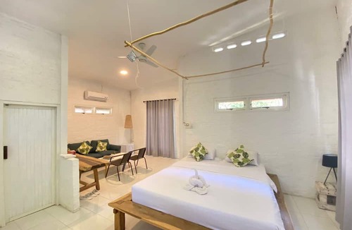 Sekongkang Resort | Elhoppo Pasir putih resort & resto