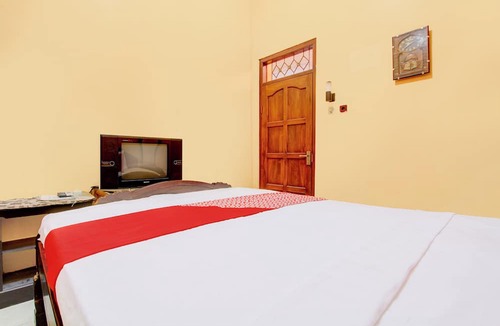 Ngemplak Hotel | OYO 94183 Griya Mustika Syariah