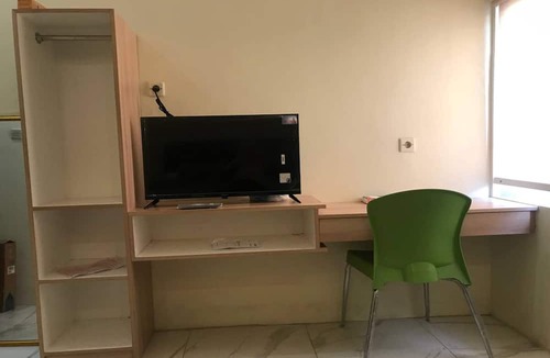 Colomadu Hotel | Capital O 94128 The Bale Teras't