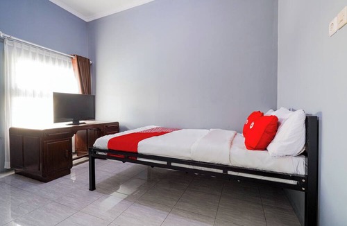 Padalarang Hotel | Hotel O Pdl Guest House Syariah
