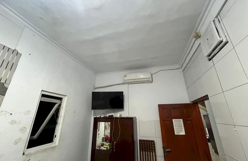 Depok Hotel | OYO 94004 Kenari Residence