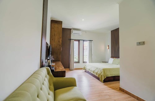 Dewi Sri Hotel | You Suite Seminyak
