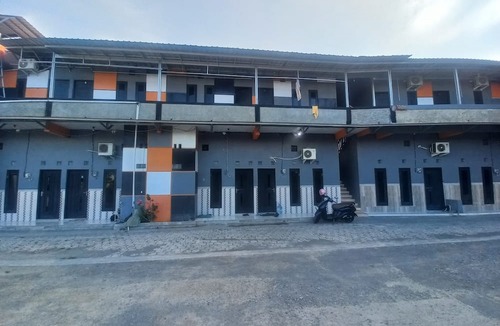 Slawi Hotel | Hotel O Guest House Cinta Damai