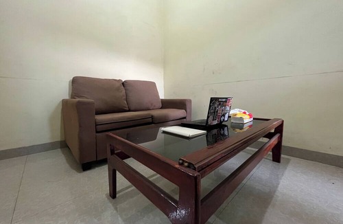 Tetebatu Hotel | Hotel O Kost Reski 1 Near Pasar Rakyat Limbung