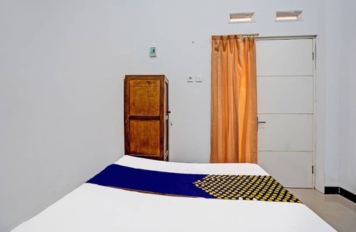 Tetebatu Hotel | Hotel O Athirah Kost Near Permandian Wisata Istana Mappala