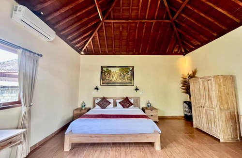 Melayang Hotel | Belvilla Chaitanya Niketan