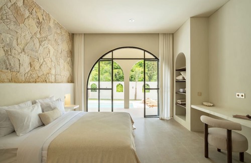Batu Bolong Villa | Tropical 3BR Villa in Canggu
