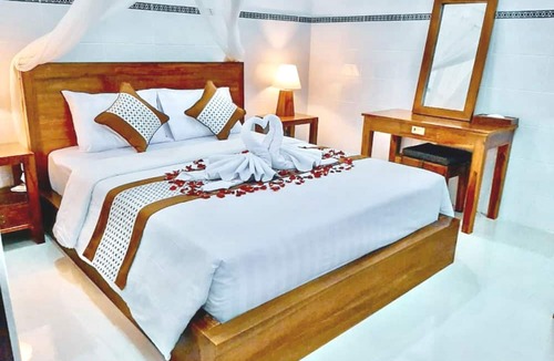 Mambal Hotel | Belvilla Serene Picturesque Near Monkey ForestNearPura Tirta Tawar