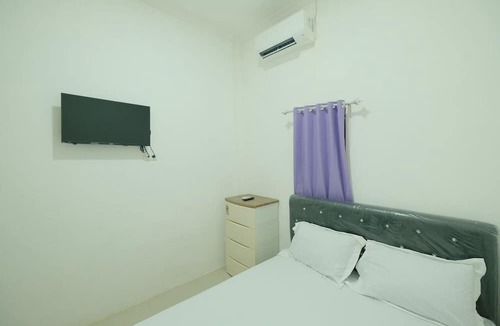 Palopo Hotel | Hotel O Qq Kost Near Pantai Kebesaran Beach