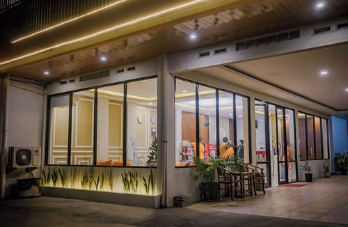Purwodadi Hotel | Lucky Hotel Purwodadi